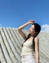 校花美女@万芷薇 出生于1995年10月22日，来自中国音乐学院民族声乐表演专业，天秤座小姐姐[心]